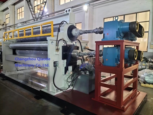φ560×2920 Nonwoven Fabric Embossing Machine Automatic 550m/Min
